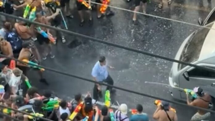 Patong tourists arrested for water-throwing chaos during Songkran | News by Thaiger