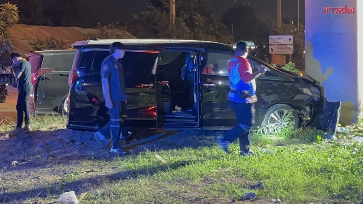 อัลพาร์ด 2 คันซิ่งไล่ชนกัน เสียหลักพุ่งชนตอม่อสะพานมอเตอร์เวย์ พบคนขับเป็นชาวจีน