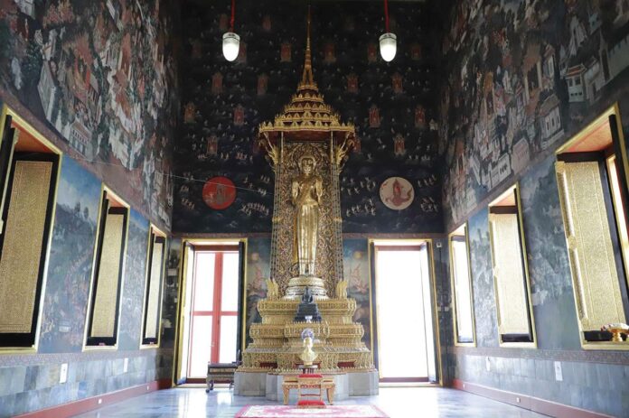 สดจากหน้าพระ