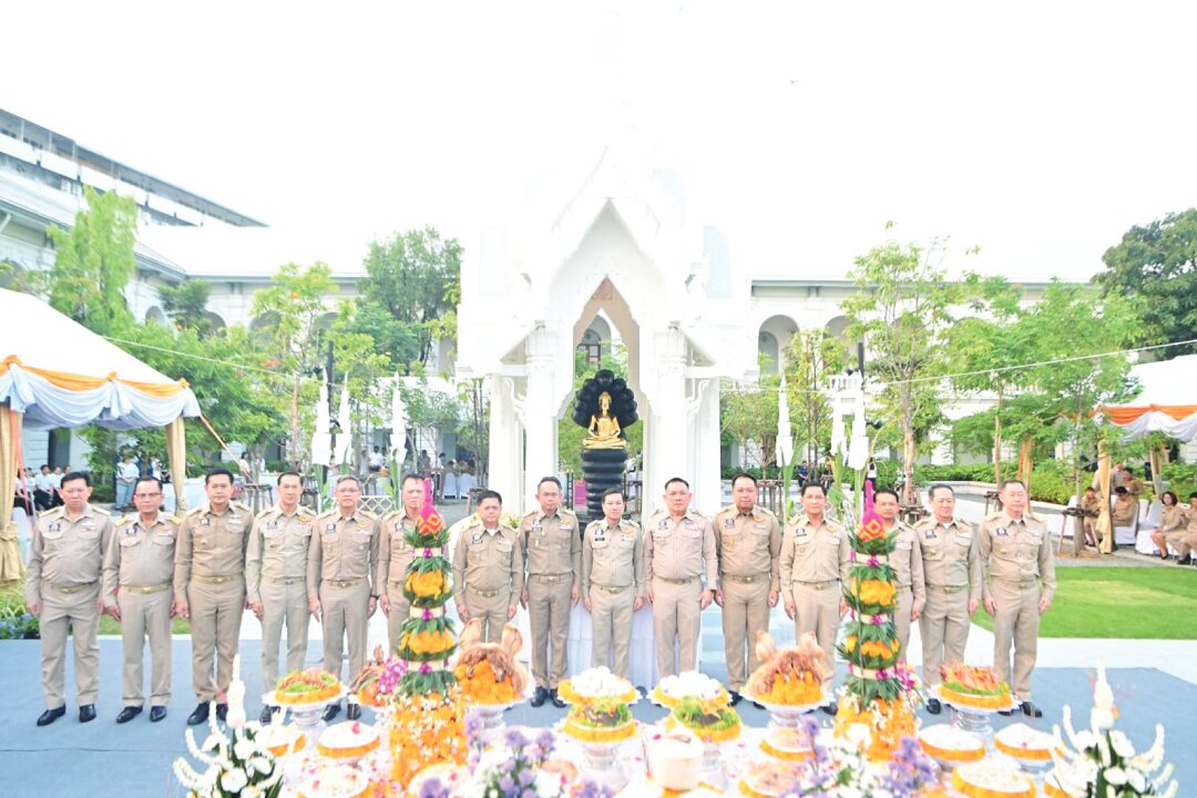 สดจากหน้าพระ