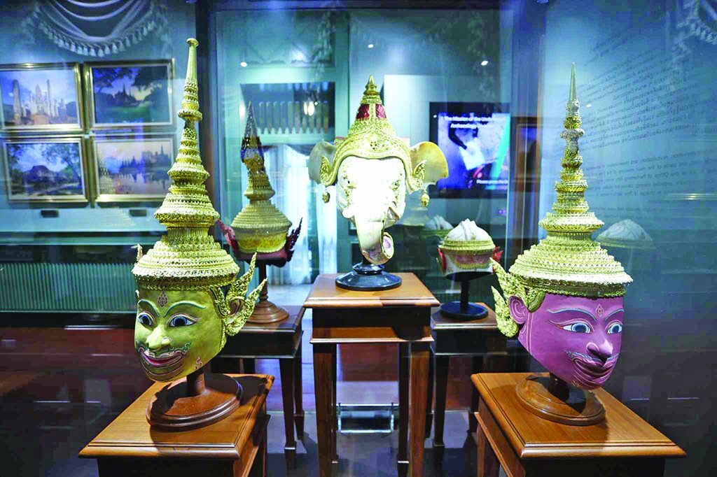 สดจากหน้าพระ