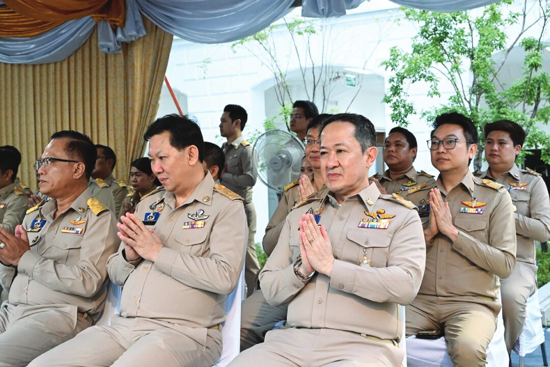 สดจากหน้าพระ