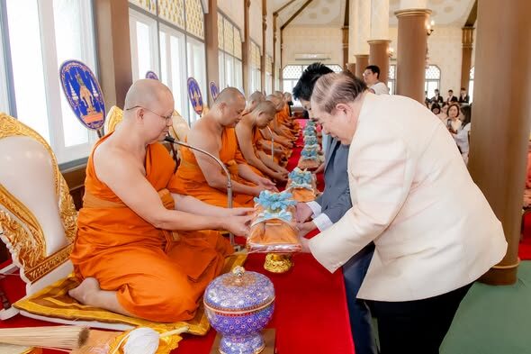 สดจากหน้าพระ - อายุวัฒนมงคล 63 ปี พระพรหมวชิราทร
