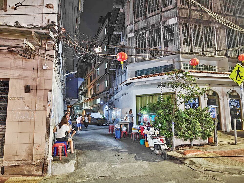 หลาก&หลายอิ่มอร่อย - ก๋วยเตี๋ยวลูกชิ้นหมูนินจา ระดับตำนานย่านทรงวาด