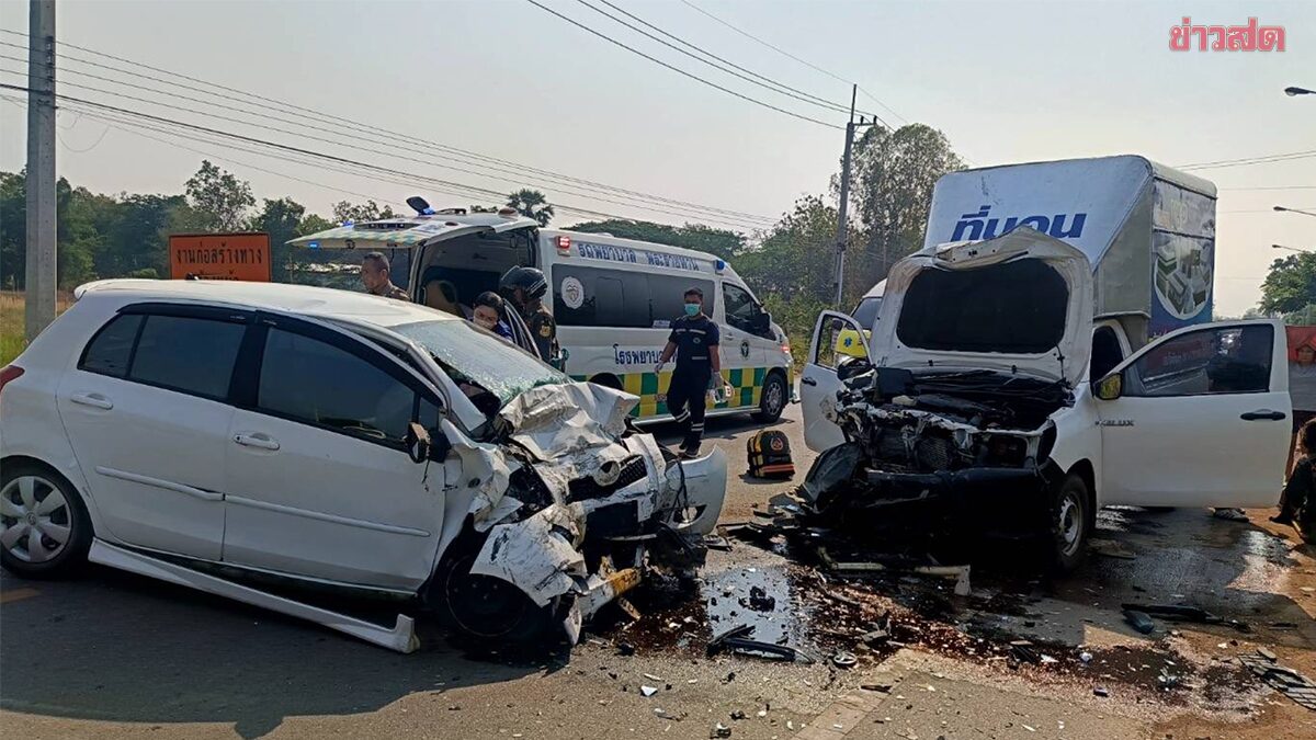 รายแรกของจังหวัด กระบะชนประสานงาเก๋ง เสียชีวิต 1 สาหัส 1 คาดเร่งแซงไม่พ้น