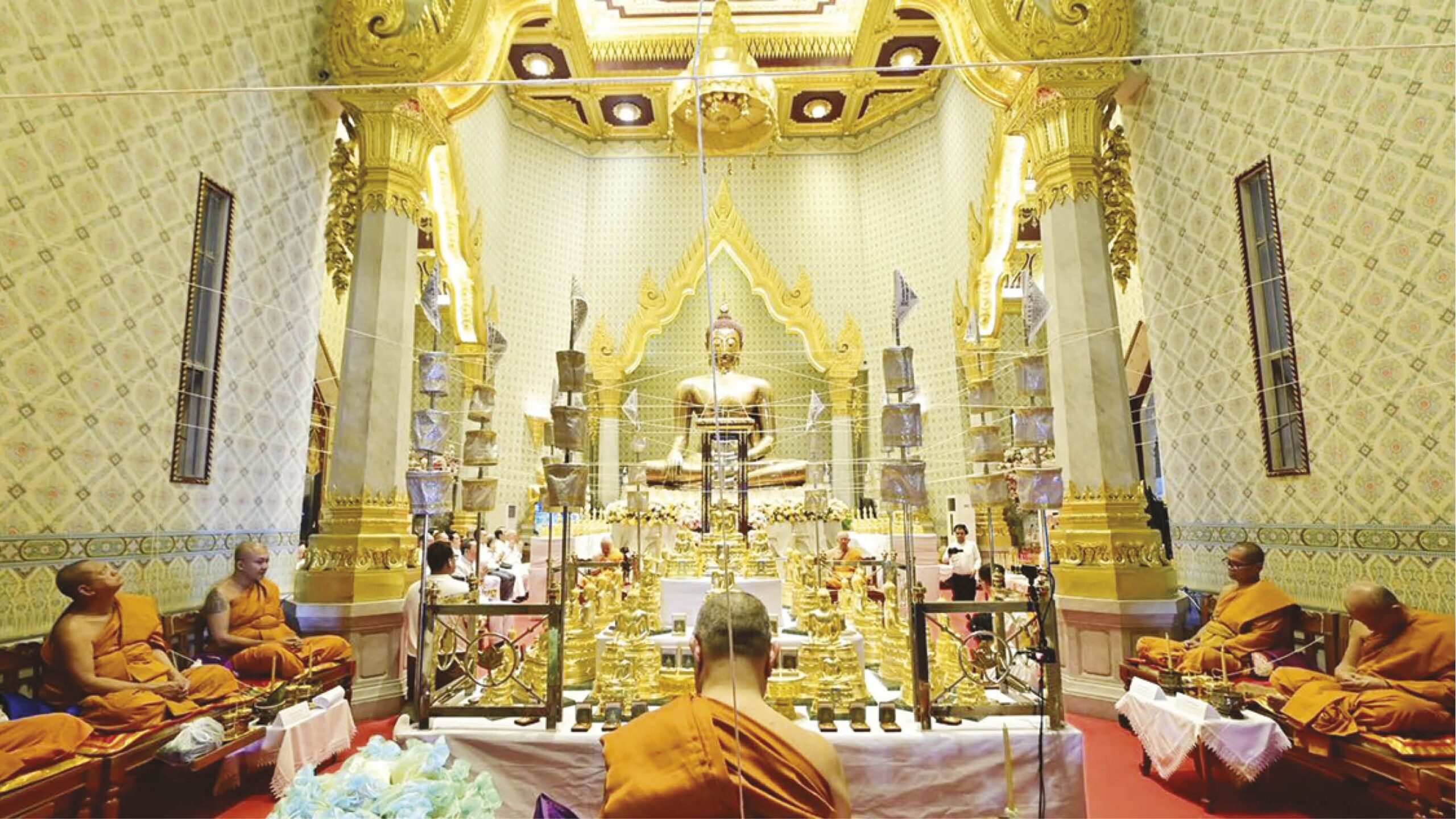 Fresh from the Temple – Wat Arun Welcomes Luang Pho Chaeng for Songkran Water Blessing Ceremony