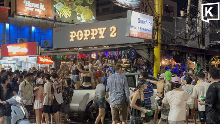 Pattaya Songkran crowds pack beach on April 14