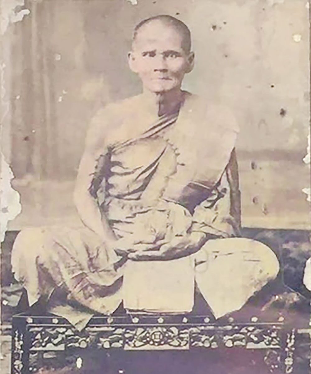 ข่าวสดพระเครื่อง - เหรียญเสมาหลวงพ่อชุ่ม วัดท่ามะเดื่อ บ้านโป่ง    