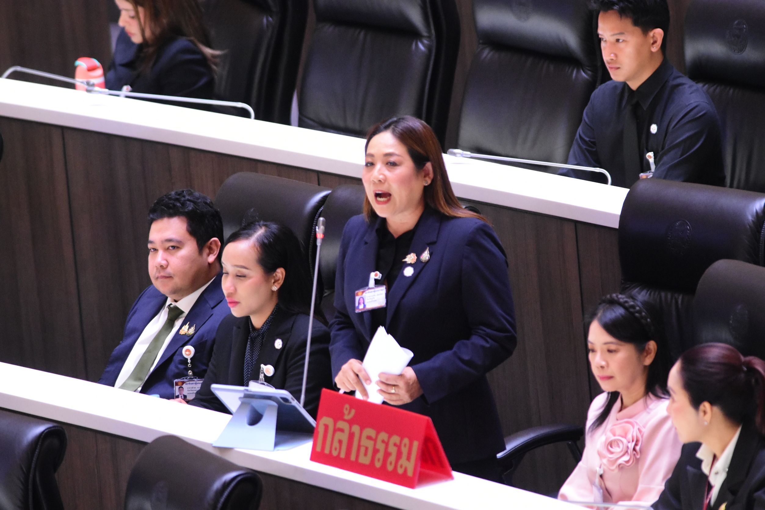 น.ส.อรทัย เกิดทรัพย์ สส.ภูเก็ต พรรคกล้าธรรม