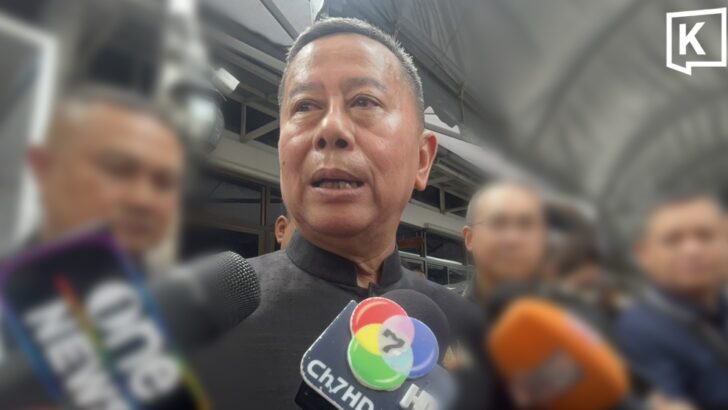 Thai defence chief urges probe into missing border flag