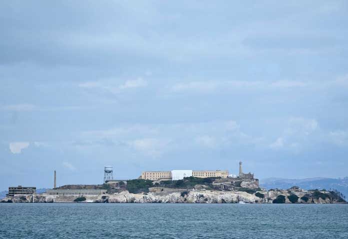 ภาพถ่ายเกาะอัลคาแทรซจากซานฟรานซิสโก เมื่อวันศุกร์ที่ 10 ตุลาคม 2025