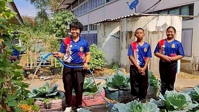 บอย อนุวัฒน์