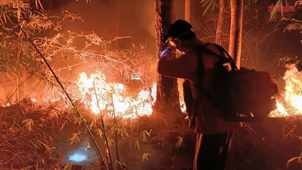ลุยดับไฟป่ากลางดึก ดอยสุเทพ-ปุย เผาวอดกว่า 100 ไร่ อึ้งสาเหตุพบแกล้งจุด