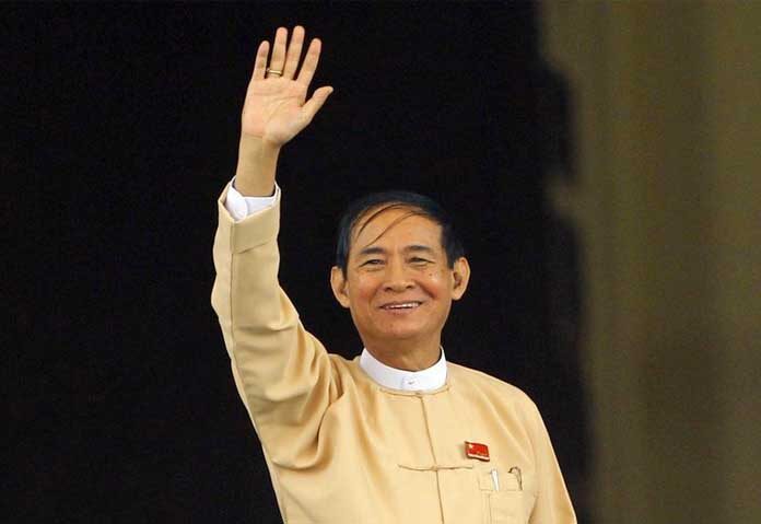 เมียนมาฉลุย - วิน มินต์ ประธานาธิบดีคนใหม่ของเมียนมาร์ โบกมือให้สื่อมวลชนนอกอาคารรัฐสภาในกรุงเนปยีดอว์ ประเทศเมียนมาร์ เมื่อวันพุธที่ 28 มีนาคม 2561