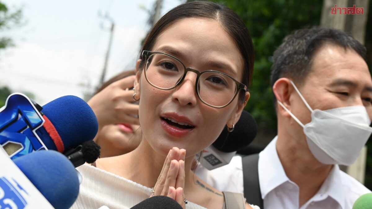 คริสติน หอบชุดนอนวันเกิดเหตุให้ตร. สอบหนุ่มกู้ภัยอ้างปั๊มหัวใจ ปัดล่วงละเมิด จนท.ตรวจมือถือ