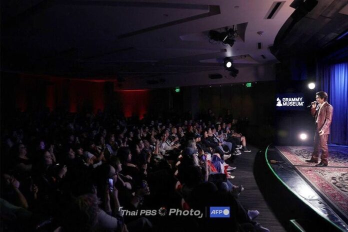 เจฟ ซาเตอร์ เล่าประสบการณ์ครั้งแรก สัมภาษณ์เวทีดังอเมริกา
