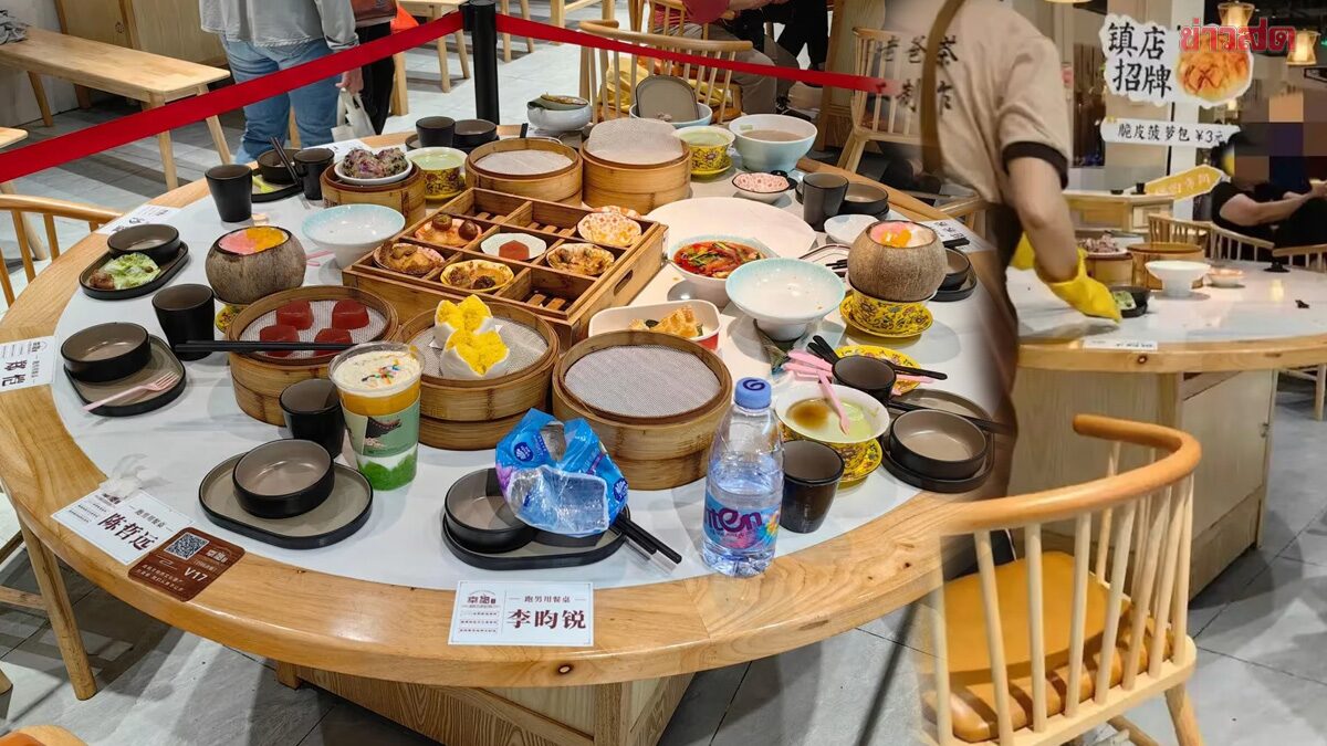 ร้านอาหารจีน เจอดราม่า หลังเก็บอาหารเหลือของคนดัง ทำเป็นจุดถ่ายรูป ไว้ข้ามคืน