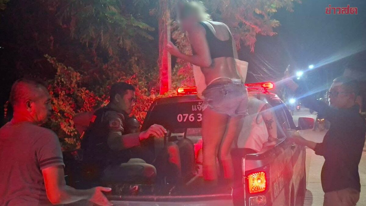 ชาวบ้านจับไว้ได้ 2 กลุ่มนทท.มือบอนพ่นกราฟฟิตี้กำแพงกุโบร์ที่ภูเก็ต ทำสกปรก-เสียเงินทำความสะอาด