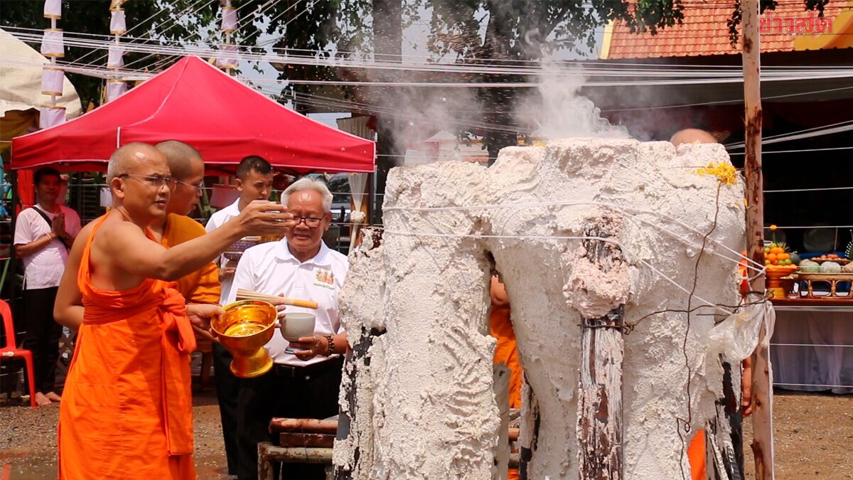 แห่ร่วมพิธี เททองหล่อหลวงพ่อห้ามจน เกิดพายุฝนกระหน่ำ ยังไม่ถอย เผยเลขเด็ดขันน้ำมนต์ในพิธี
