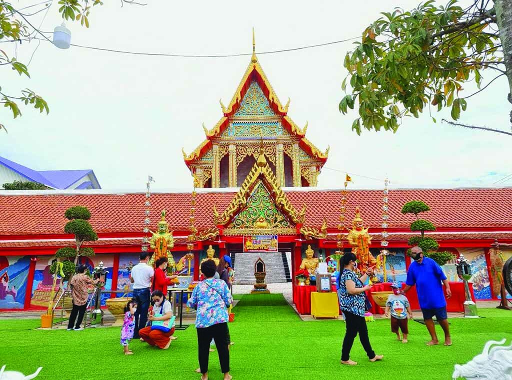 เที่ยววัดวันหยุด