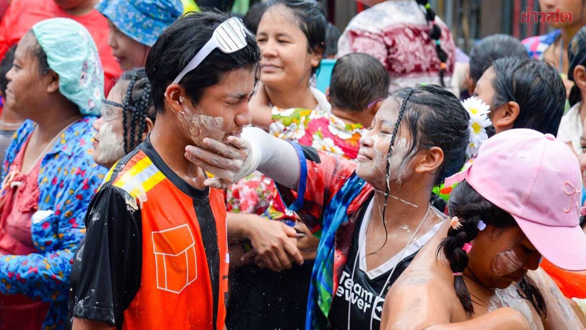 ‘สงกรานต์พระประแดง’ จัดหนักแต่ช่วงสาย ห้ามรถบรรทุกถังน้ำเข้า 13 เส้นทางหลัก