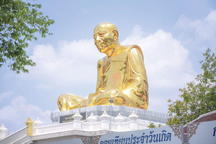ข่าวสดพระเครื่อง - เหรียญรุ่นแรก 2508 หลวงปู่ทิม วัดละหารไร่