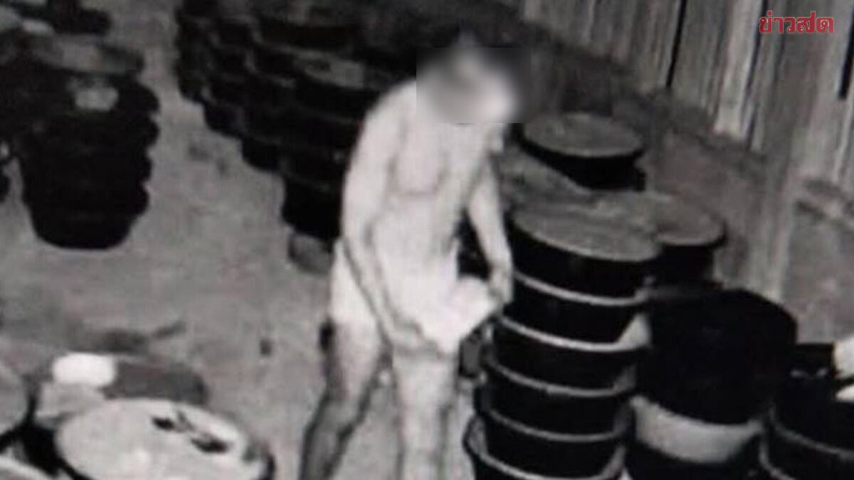 กำนัน บุกลากตัวหนุ่มออกจากห้อง มัดติดกับต้นมะม่วง ทรมานหนัก