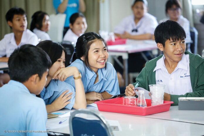 สดจากเยาวชน