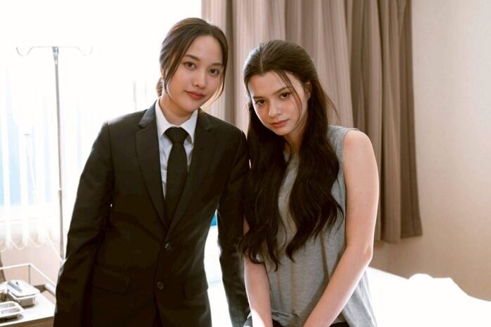 เรื่องย่อ เสน่หาวาโย ฟรีน-เบ็คกี้ สาดเคมีรักต้องห้าม ฝ่ากบฏราชวงศ์