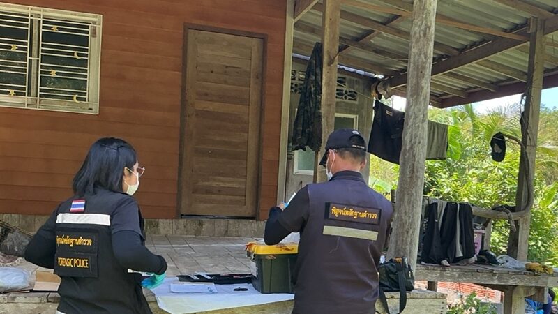 ถูกยิงเสียชีวิตในขนำ