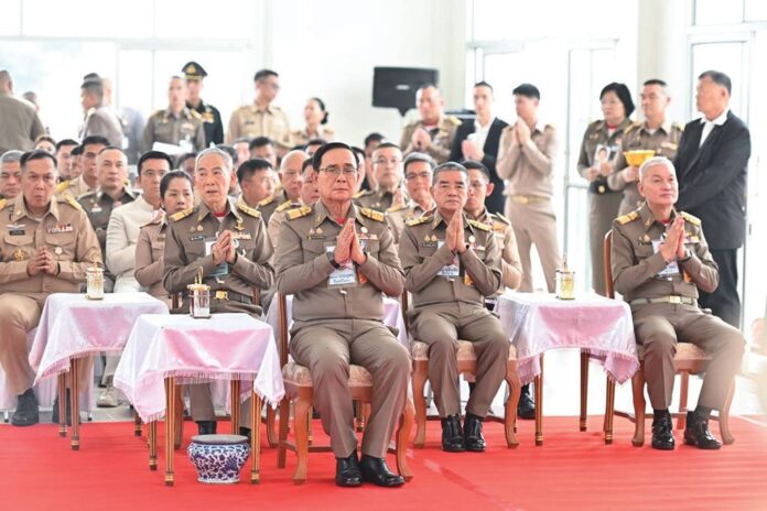 สดจากหน้าพระ