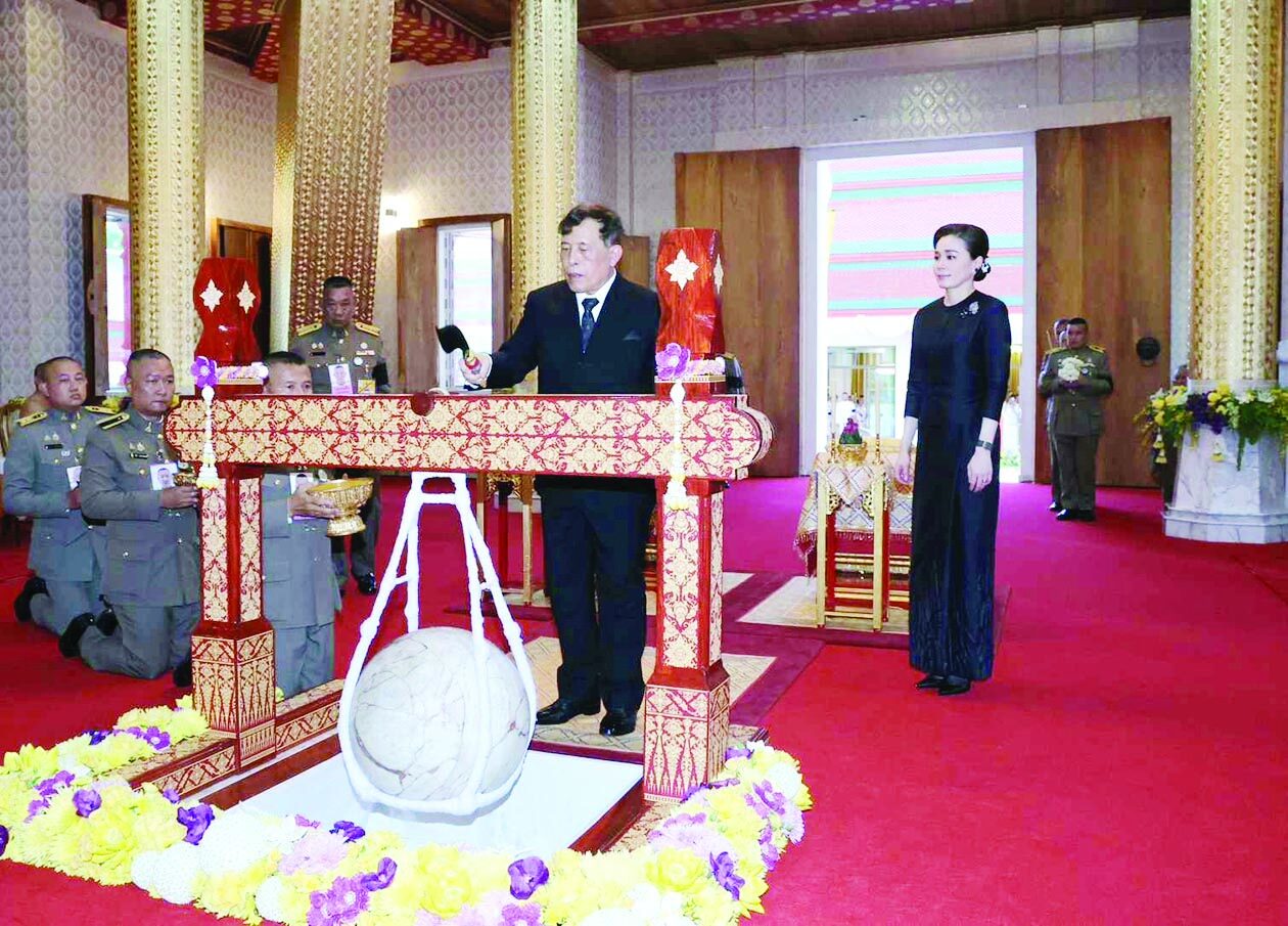 สดจากหน้าพระ – พระอุโบสถวัดประชานิยม ปีติ-เสด็จฯตัดหวายลูกนิมิต