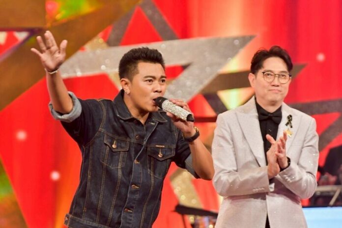 แซ็ค ชุมแพ คืนไมค์โชว์สุดมันส์ จัดเต็ม 4 เพลงฮิต พร้อมศึกเดือดลูกทุ่งดาวรุ่ง
