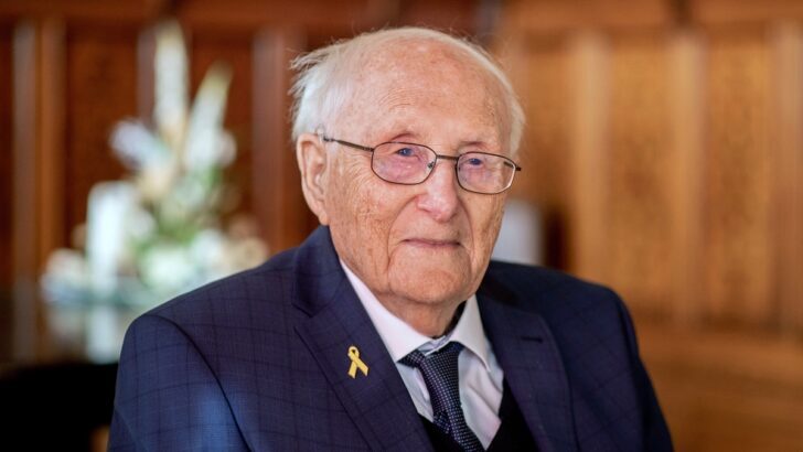 Albrecht Weinberg, a Holocaust survivor who returned to Germany in his 80s, dies at 101