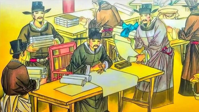 นักปราชญ์กำลังเขียนหนังสือ