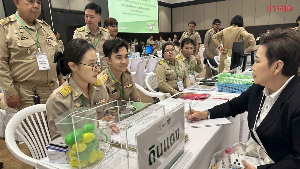 คึกคักตั้งแต่เช้ามืด “ดร.พงษ์ศักดิ์ พัวพรพงษ์” ผู้สมัครผู้ว่าฯกทม. อิสระ ลงทะเบียนคนแรก