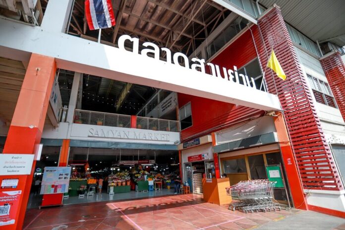 อ้วนผอมสเต๊กจานดาวเทียม ร้านคู่ตำนานตลาดสามย่าน