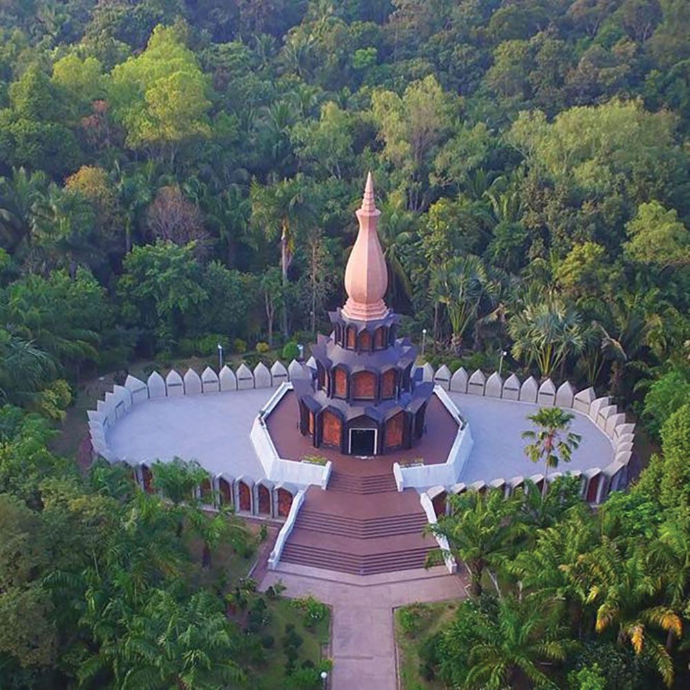 ข่าวสดพระเครื่อง - เหรียญรุ่น 25-หลวงปู่ฝั้น วัดป่าอุดมสมพร-สกลนคร