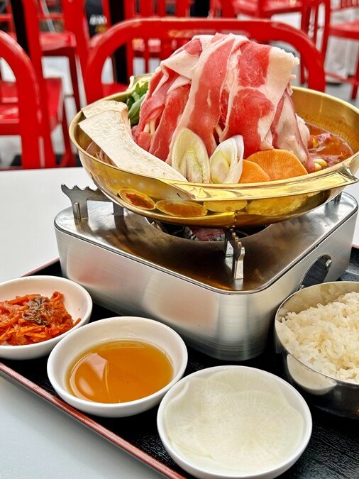 โชซอน ร้านหม้อไฟเกาหลีต้นตำรับ รสเข้มข้นถึงเครื่อง