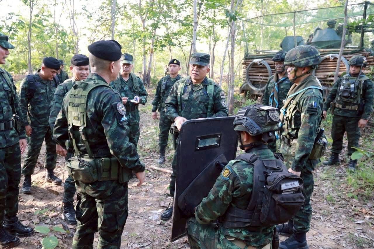 แม่ทัพภาค 2 ตรวจฝึกกำลังรบ นอกที่ตั้ง ย้ำเสริมเขี้ยวเล็บ กองทัพ รับทุกภารกิจ