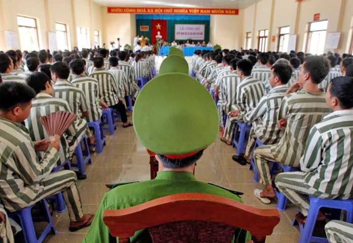 เวียดนามประกาศว่าจะปล่อยตัวนักโทษเกือบ 10,000 คน รวมถึงชาวต่างชาติ เพื่อเป็นการเฉลิมฉลองการเลือกตั้งรัฐสภาที่เพิ่งผ่านพ้นไป ประเทศคอมมิวนิสต์แห่งนี้มักประกาศนิรโทษกรรมก่อนเหตุการณ์หรือการเฉลิมฉลองพิเศษต่างๆ