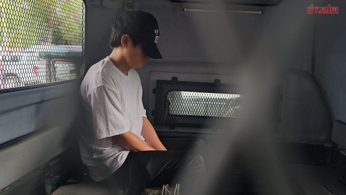 คืบหน้า บุกค้นคลังแสงอาวุธสงคราม ‘หนุ่มจีน’ พบปืน 1 กระบอก เป็นของตำรวจ สน.สายไหม