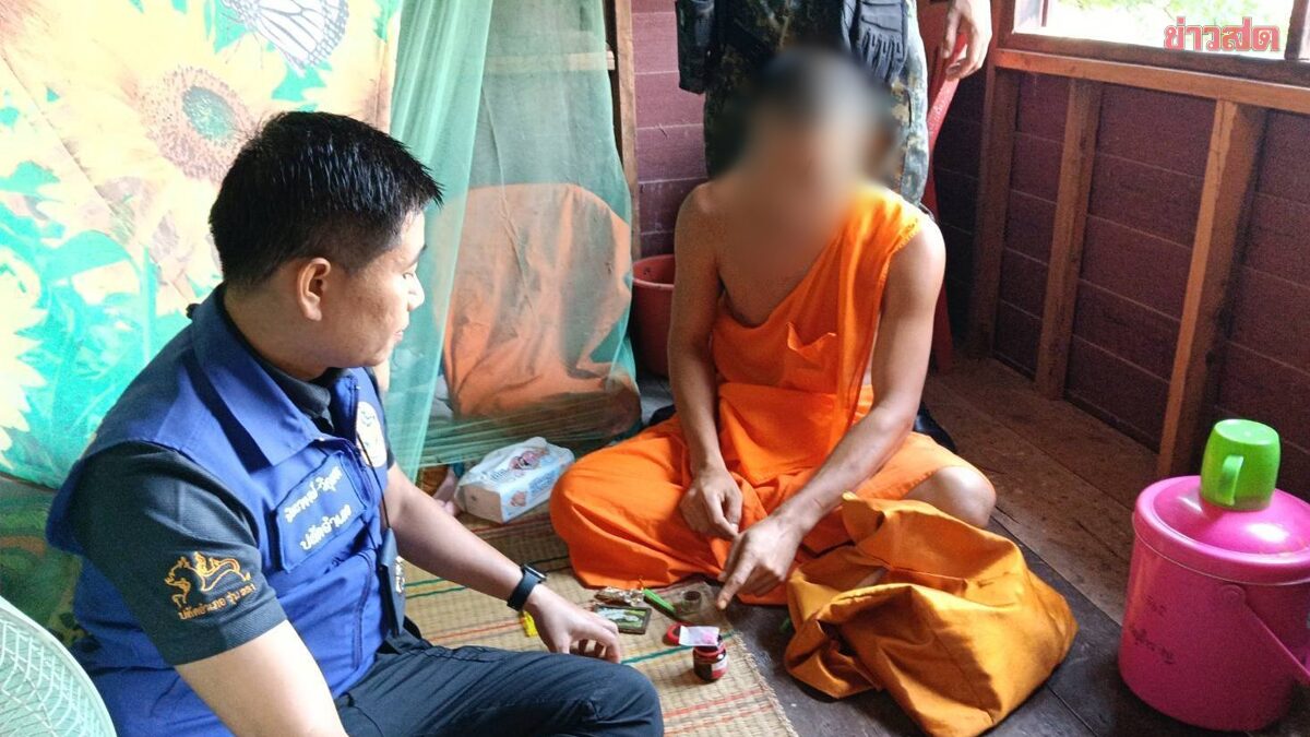 บุกวัด จ.ชัยภูมิ จับพระทั้งวัด 6 รูป ตรวจฉี่ ม่วงไป 4 ค้นกุฏิเจอยาบ้าพร้อมอุปกรณ์