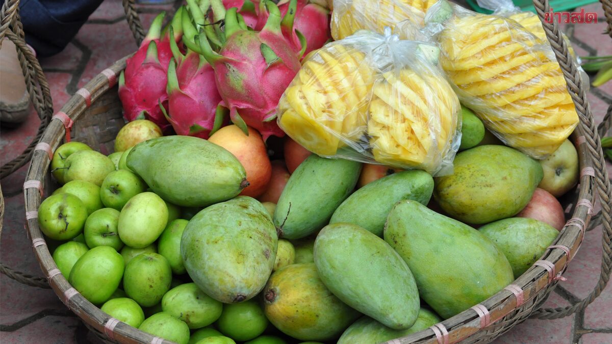 .แพทย์เตือน ผลไม้ 5 ชนิด กินเยอะไป อาจส่งผลเสียต่อกระดูก.