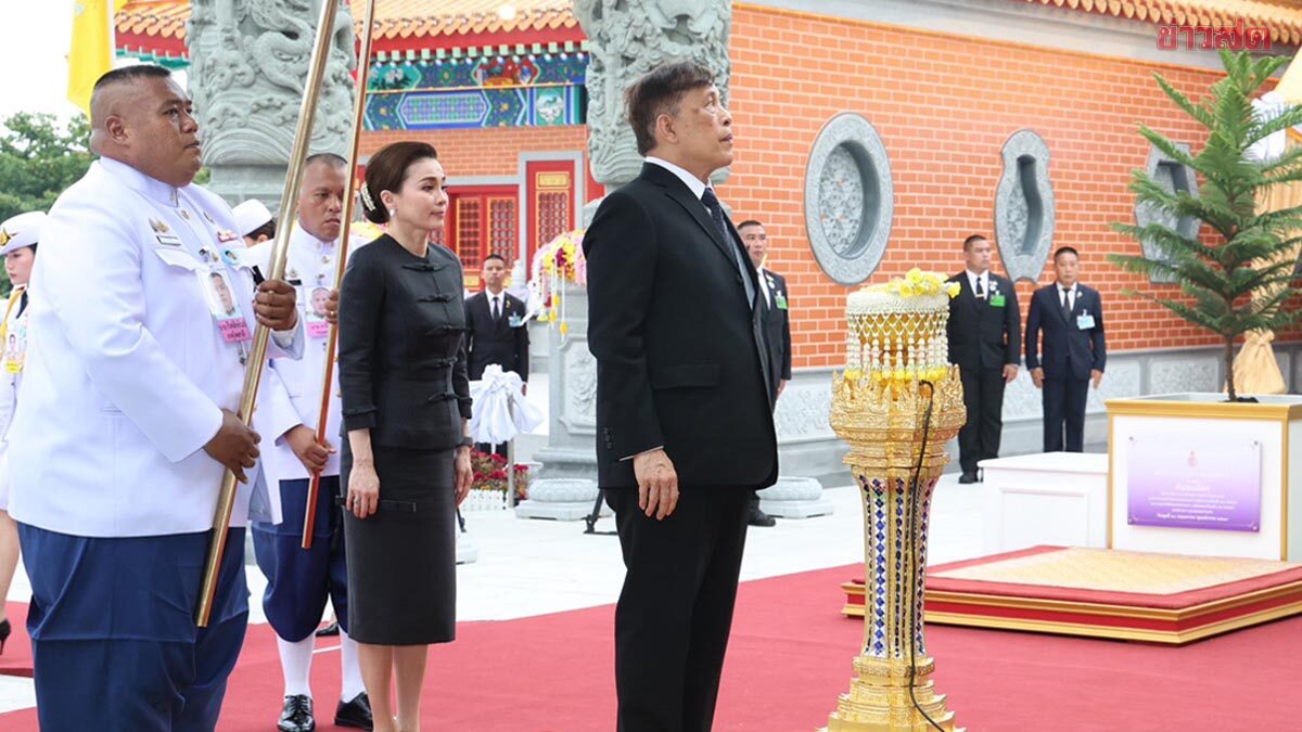 King and Queen Open White Jade Tai Hong Temple Building Commemorating 72nd Anniversary