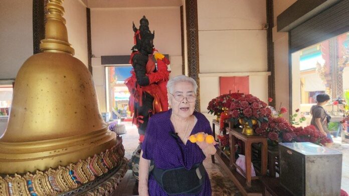 อาม่าแก้บน