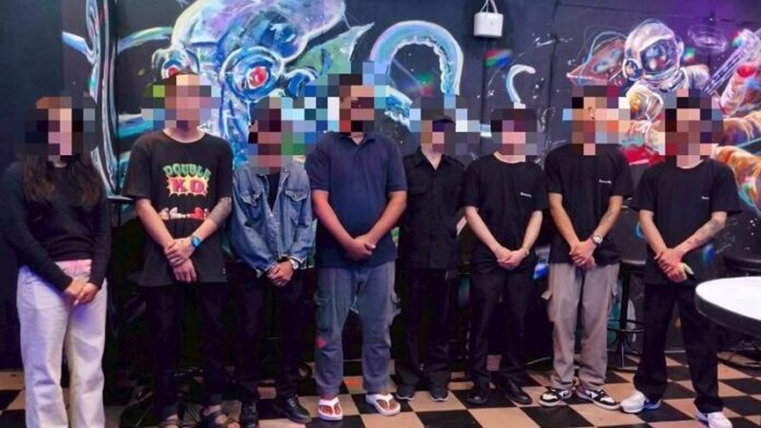 Chiang Mai karaoke bar raided, 12 illegal workers detained | News by Thaiger