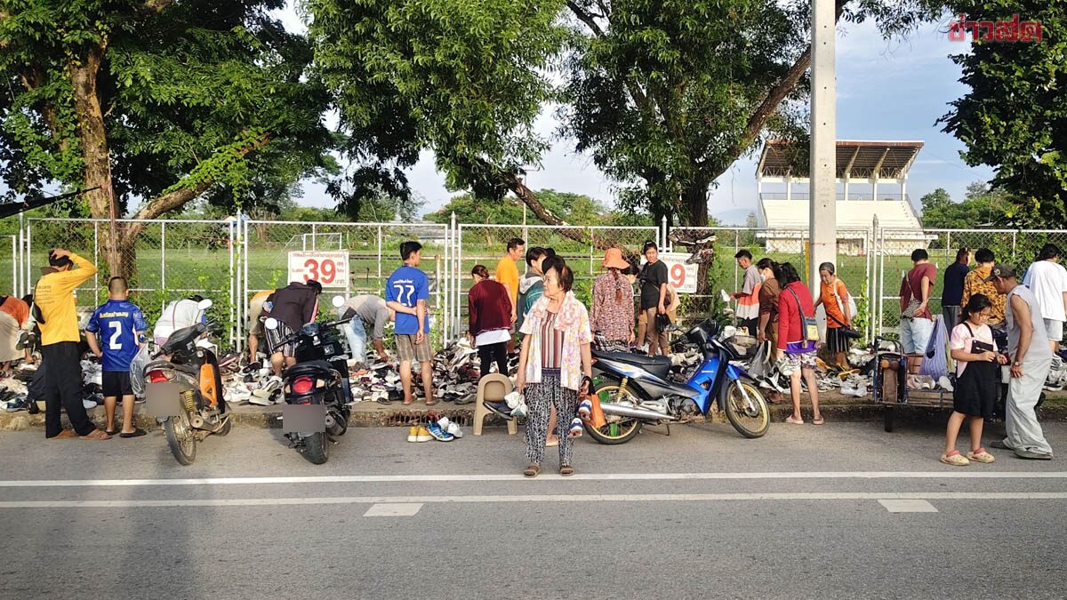 Pa Laong, Famous Used Shoe Vendor, Fights On: Heavy Rains Devastate Rocket Festival Sales, Turns Crisis into 'Free Hat Collection' Drive