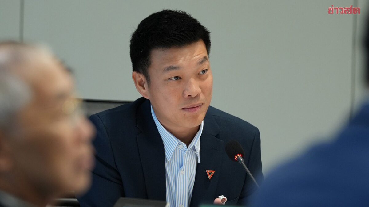 Pheu Thai Urges Government to Fast-Track Constitutional Amendment, Key Laws, and CARE Pension Plan