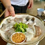 นายหน่องข้าวต้มปลา เครื่องแน่นสดเด้ง ซุปหอมอร่อยไม่คาว